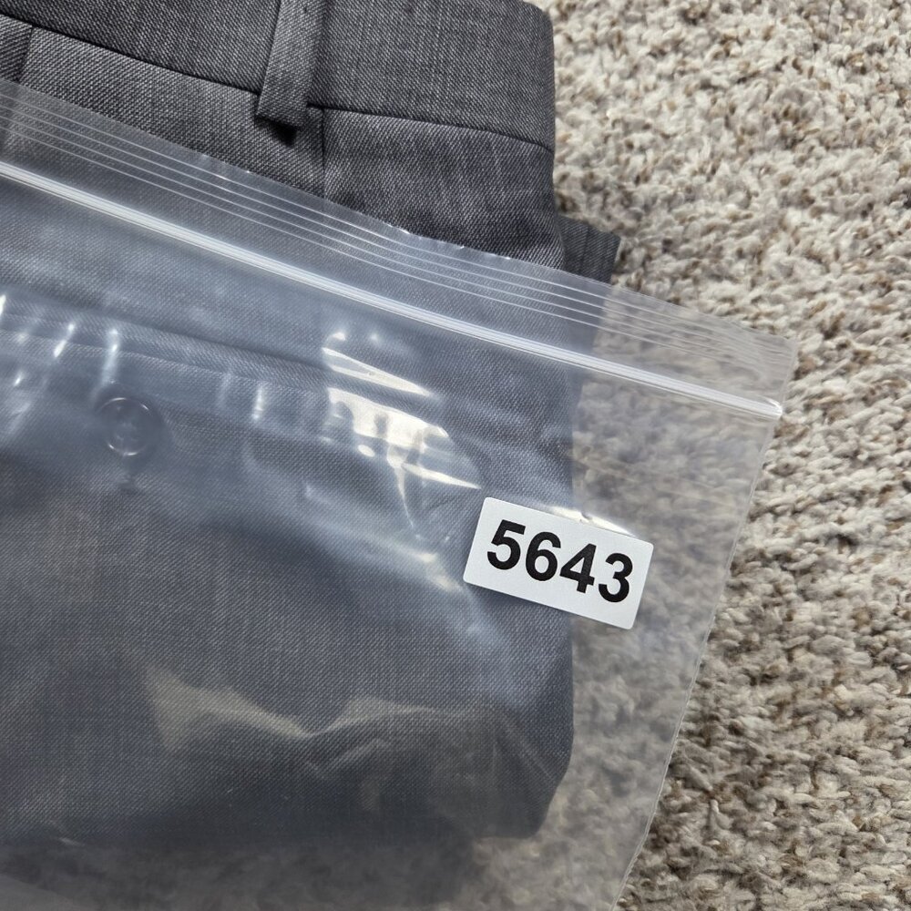 Lauren Ralph Lauren Dress Pants Mens 38x32 Gray Poly Blend Flat Front Trousers - Picture 7 of 7
